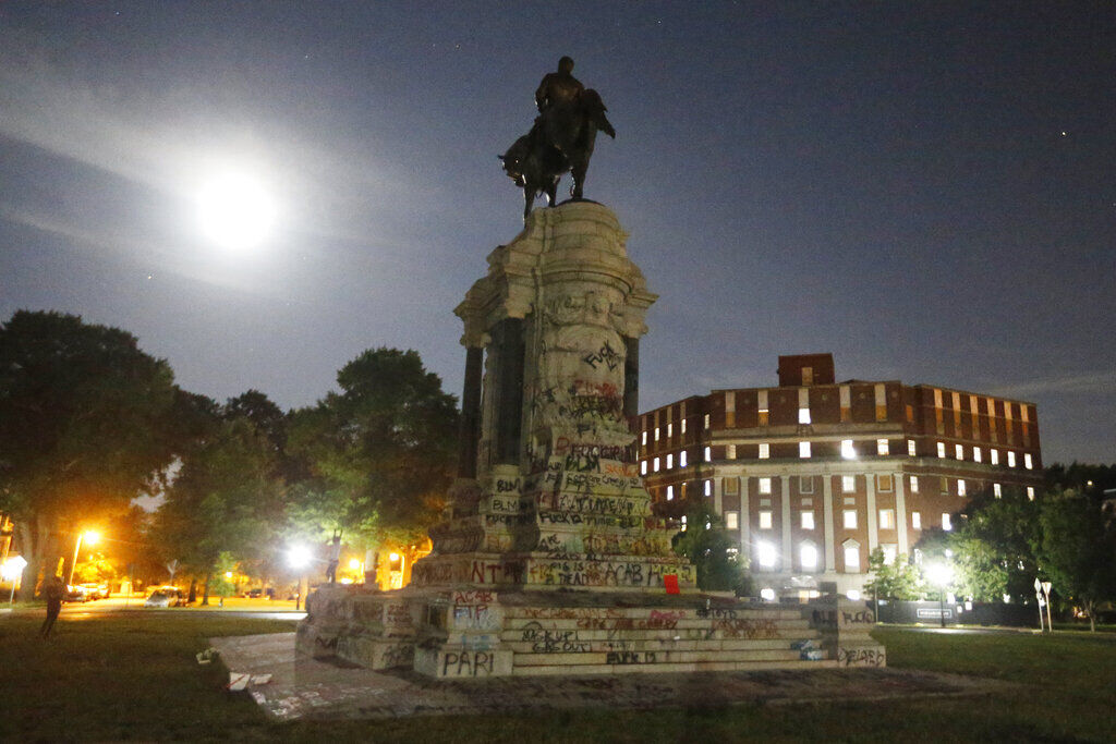 APTOPIX Confederate Monuments Richmond